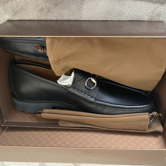 GUCCI CLASSIC Purchased At Saks Years Ago
Have Been StordIn Box In Cedar Closet… - Picture 3 of 6